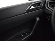 Volkswagen Polo Life Edition 1.0 TSI 95 pk 5 versn. Hand · Achteruitrijcamera ·