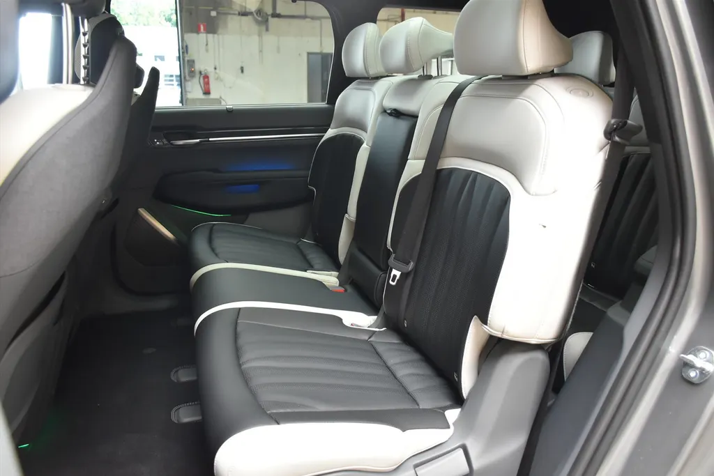 Kia EV9 99,8kWh 384pk AWD Dual Motor GT-Line DSM NIEUW - STAAT IN BESTELLING