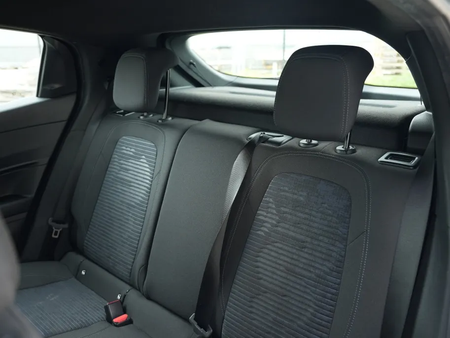 Alfa Romeo Junior Elettrica 54 kWh | Carplay | Clima | Cruise | LED | 18'