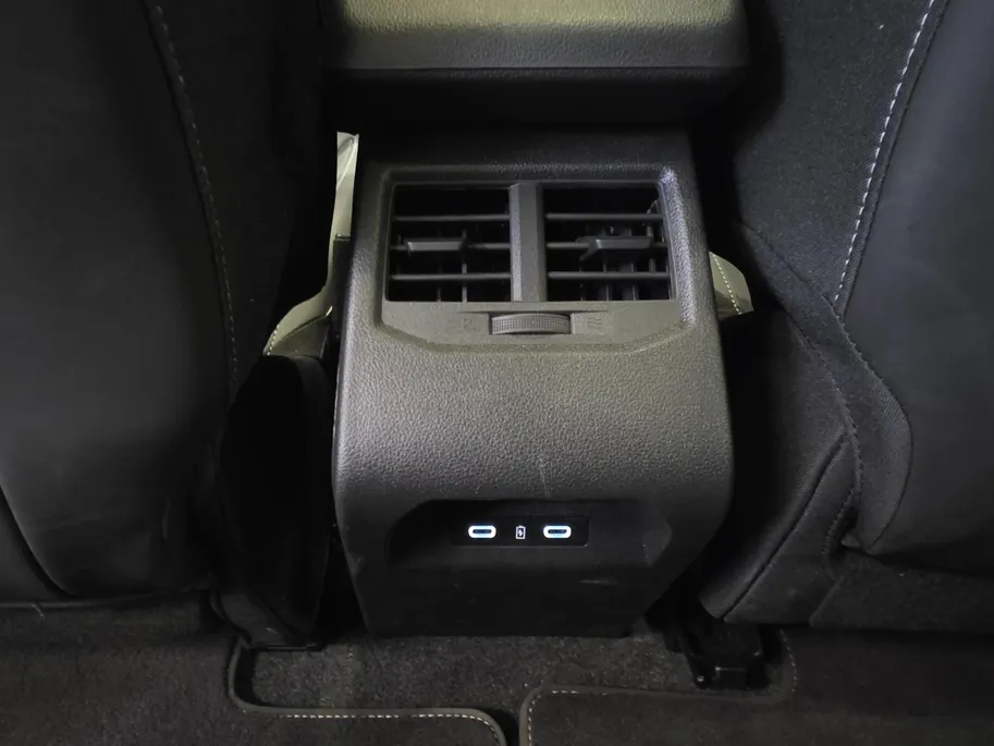 Mitsubishi Eclipse Cross Instyle 87 kWh Lederen bekleding | 360 camera | Stoel-/ stuurverwarming | Carplay / Android Auto | Panoramadak |