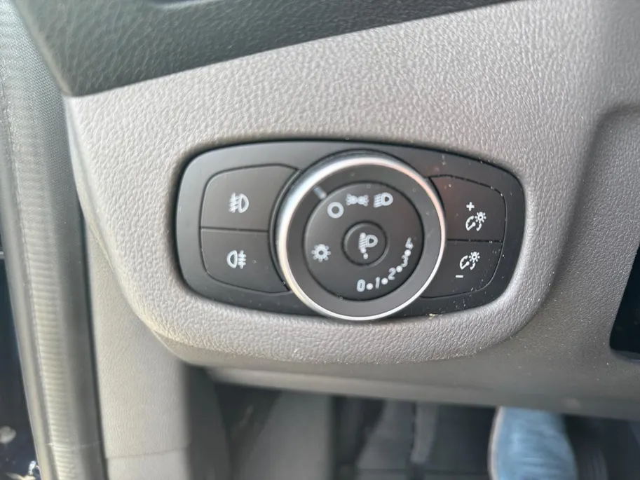 Ford Transit Connect 1.5 EcoBlue L1 Trend 100 pk | 2x schuifdeur | Navigatie | Achterklep met ruit | Cruise control | Voorruitverwarming | Verwarmde voorstoelen | Parkeersensoren