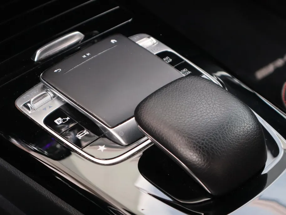 Mercedes-Benz CLA 180 Business Solution AMG l Keyless l Achteruitrijcamera l Stoelverwarming l Ambiente lichtpakket