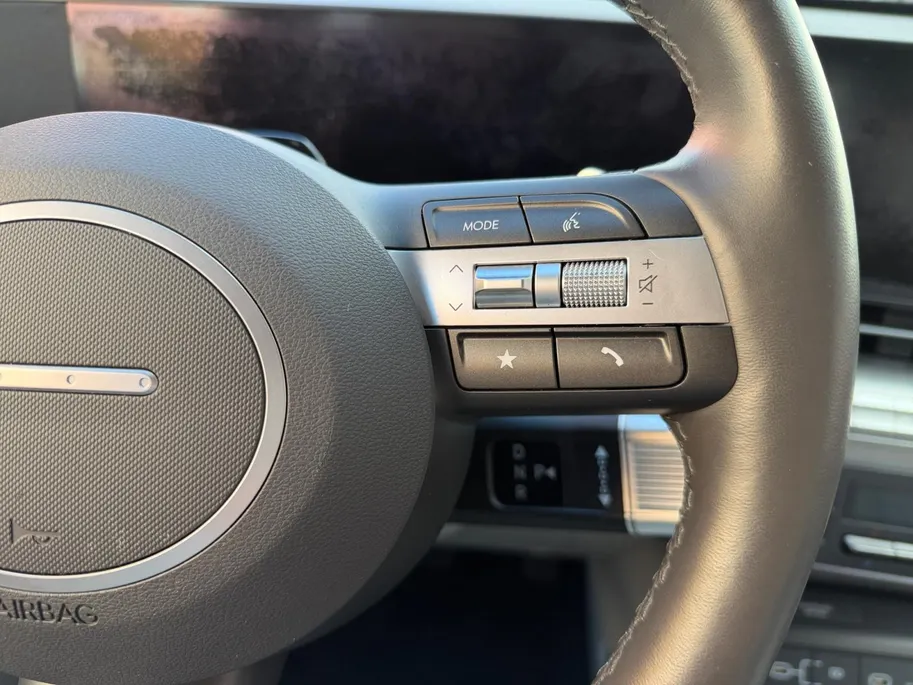 Hyundai Kona 1.6 GDI HEV Premium Sky | Schuif-/kanteldak | Navigatie | Apple Carplay/ Android auto |  360 camera | Stuur-/Stoelverwarming | Stoelventilatie | DEALER AUTO!!