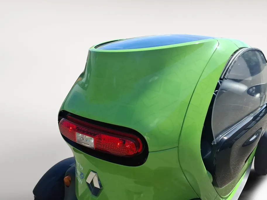 Renault Twizy Intens 80 DUO | slechts 4224 km! | Panodak| zijdeuren met opzetramen | 80 km/u | Duo versie voor twee personen | eerste eigenaar | | met een koop accu | Twizy Intens 80 DUO | slechts 4224 km! | Panodak| zijdeuren met opzetramen | 80 km/u | Duo versie voor twee personen | eerste eigenaar | | met een koop accu |