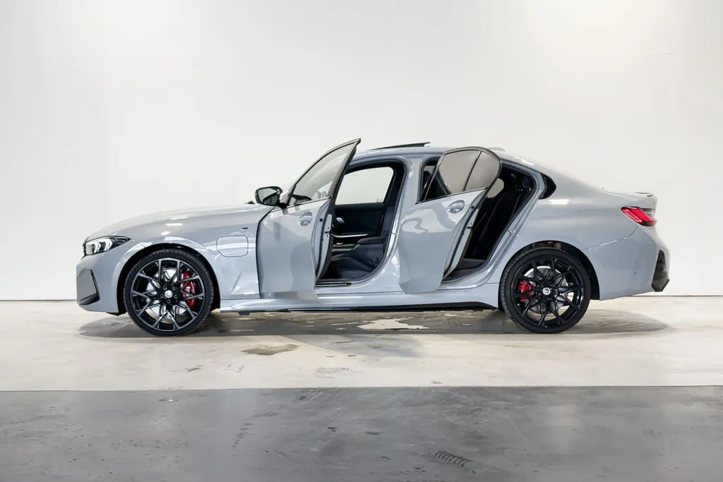 BMW 3 Serie Sedan 330e Innovation Pack M Sportpakket Pro