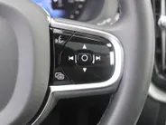 Volvo XC60 2.0 T8 Plug-in hybrid AWD Ultimate Black Edition | Trekhaak elektr. | Luchtvering | Schuifdak | Leer | Geheugenstoelen | B&W audio | Stoelventilatie | Winterset | Zeer nette auto |