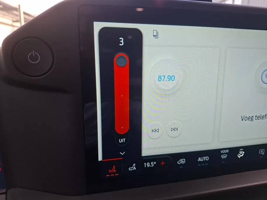 Ford E-Transit Custom 340 L1H1 Trend AWD 71 kWh | Direct leverbaar | 0,99% rente | 3-zits | Trekhaak
