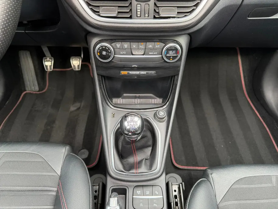 Ford Puma 1.0 EcoBoost Hybrid ST-Line X First Edition | Dealer onderhouden | Panorama dak | Adapt. Cruise control | BLIS | B&O | Elektr. achterklep | Draadloos opladen mobiel | 19' lichtmetalen velgen | Bovag garantie |