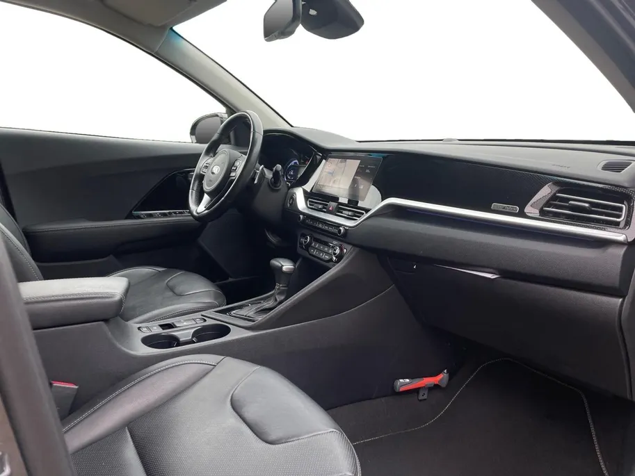 Kia Niro 1.6 GDi Hybrid DynamicPlusLine | Navigatie | Climate control | Stoel + Stuurverwarming | Parkeercamera | Parkeersensoren