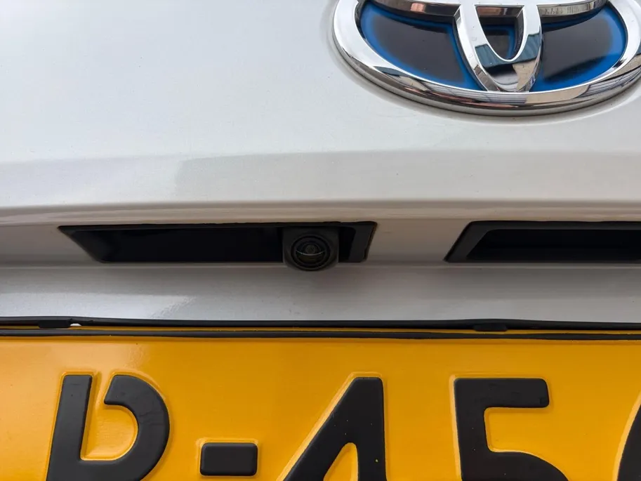 Toyota Corolla Touring Sports 2.0 Hybrid Executive | *1E EIGENAAR | FABRIEKSGARANTIE/ DEALER ONDERH. | PANO/ SCHUIFDAK | APPLE CARPLAY/ ANDROID AUTO | NAVI | CAMERA | VOL. LEDER | JBL SOUND | STOELVERWARMING |