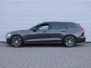 Volvo V60 2.0 T6 Plug-in hybrid AWD Plus Dark | Nappaleder | Trekhaak | HK audio | Schuifdak | Stuur-/stoelverwarming | Adap. Cruise | Dodehoek detectie | Geheugenstoelen | 360 Camera |