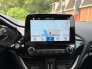 Ford Fiesta 1.0 EcoBoost Titanium | 1e Eigenaar | NL-Auto | Nieuwe distributieriem | Camera | Adaptive Cruisecontrol | Voorruitverwarming | B&O Audio | Navigatie | Apple Carplay&Android Auto | Climate Control | Dealer onderhouden |
