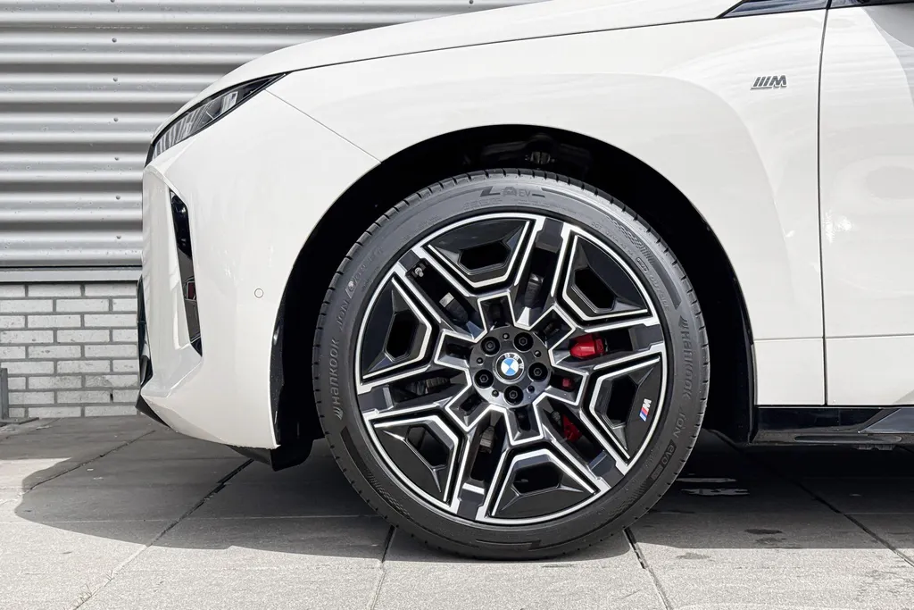 BMW iX xDrive M70 112 kWh
