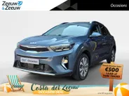 Kia Stonic 1.0 T-GDi MHEV DynamicLine | Cruise control | Achteruitrijcamera | Apple Carplay& Android Auto | LM Velgen | rijstrooksensor met correctie | Fabrieksgarantie t/m 15-02-2031 + 3x 1 jaar* | Allseason Banden | NAP