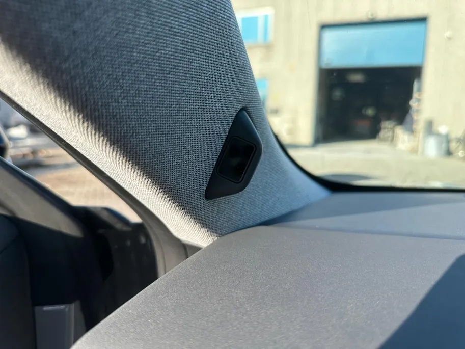 Voyah Courage Business Edition 80 kWh Full Option | Head Up Display | Stoel koeling,-verwarming & massage | Memorystoelen | 360 Camera | Level 3 Autonoom rijden | Schuif- & Kanteldak | Draadloze Telefoonlader | Elektrische Achterklep | Tijdelijk voorraadvoordeel van € 