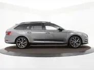 Škoda Superb Combi 1.4 TSI iV 218pk DSG Sportline Business · Panoramadak · 360 Camera · Inklap. Trekhaak · Matrix LED · Canton Audio · Elek. Stoelen + Geheugen ·