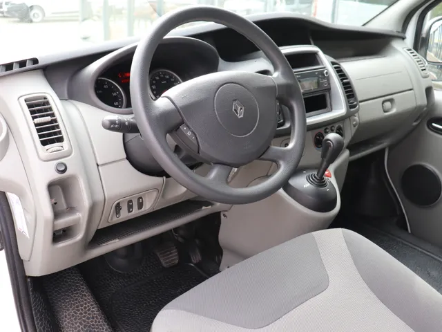 Renault Trafic 2.0 dCi T27 L1H1 Aangepast voor Rolstoelvervoer | | Automaat | Aanpassing voor rolstoelvervoer |