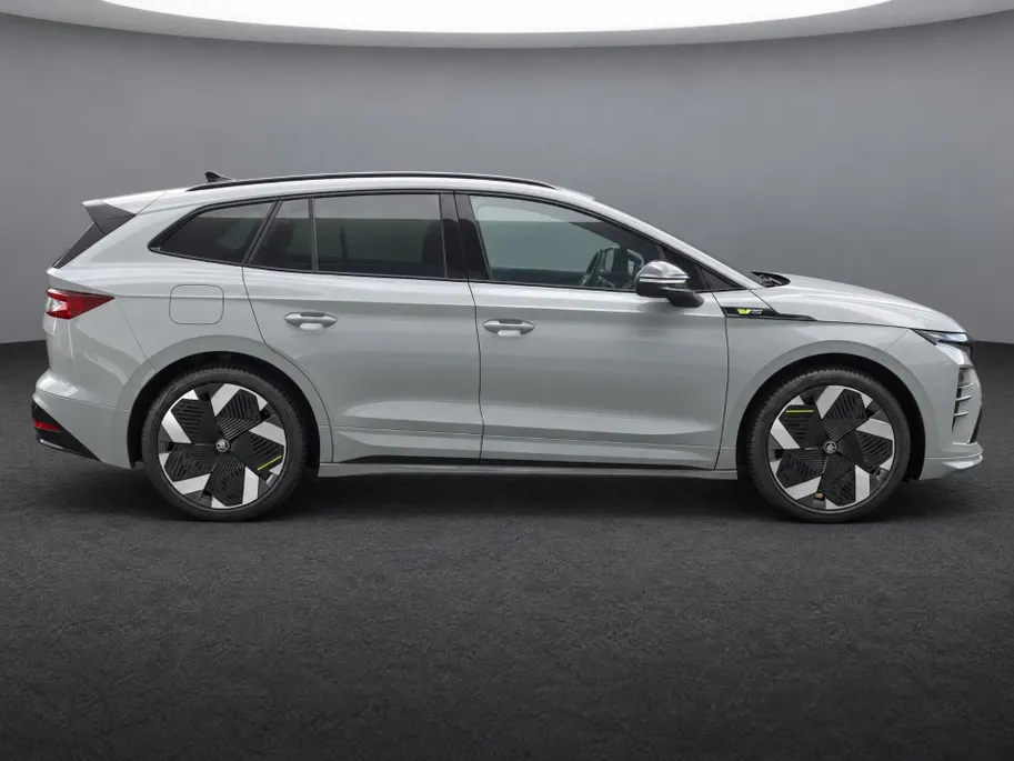 Škoda Enyaq iV RS 340pk SUV 4x4 | Business Upgrade- Plus |21 inch vision velgen | Panoramisch schuif/kanteldak |
