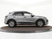 Volkswagen T-Roc Limited Edition 1.5 eTSI 116 PK 7 versn. DSG · Comfort pakket · Achteruitrijcamera · Draadloze telefoonlader · Voorraad OUTLET · Prijs is inclusief inruilpremie ·
