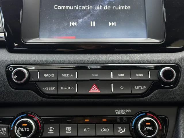Kia Niro 1.6 GDi H. Execut.Line | Open dak | Trekhaak