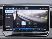 Volkswagen Tiguan 1.5 eHybrid 204pk DSG R-Line Business · Camera · Stuur- & Stoelverwarming · Dodehoeksensor · 20'Velgen · Apple/Android Car Play · Garantie t/m 30-09-2030 of 100.000km