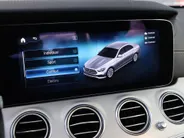 Mercedes-Benz E-Klasse 300 e AMG Line l Trekhaak l Panoramadak l Keyless l stoelverwarming