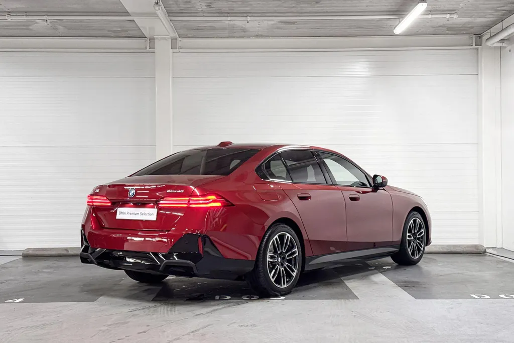 BMW i5 Sedan eDrive40