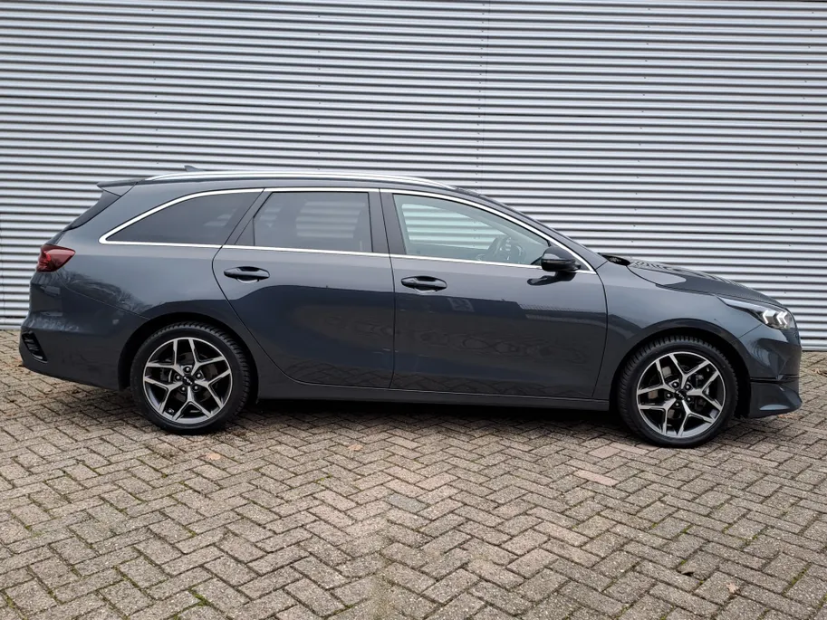 Kia Ceed Sportswagon 1.0 T-GDi ExecutiveLine Navigatie GROOT scherm | Camera | Cruise | Panorama schuif/kanteldak | Dode hoek | Apple Carplay/Android Auto | Stoel/stuur verwarming | JBL | Elektr. achterklep