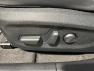Kia e-Niro ExecutiveLine 64 kWh | Warmtepomp | Trekhaak Afneembaar + 13-Polige Stekker | Elektrisch verstelbare Voorstoelen | Bestuurdersstoel + Geheugen | Elektrisch Bedienbaar Schuif / Kanteldak | Stoelverwarming + Stoelkoeling | Stuurverwarming | JBL Geluidsinsta
