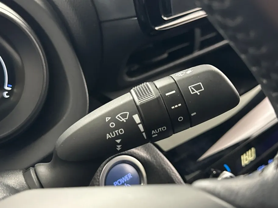 Toyota Yaris Cross 1.5 Hybrid Dynamic | Navigatie | 17'' L.M. Velgen | Adaptieve Cruise Control