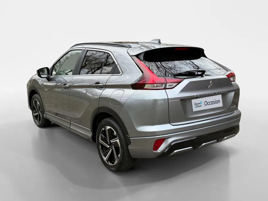 Mitsubishi Eclipse Cross Instyle | Pano dak | 360 Graden camera | Stoelverwarming voor en achter | Lederen stoelbekleding | Navigatie |