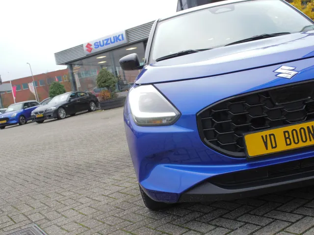 Suzuki Swift 1.2 Select Smart Hybrid Automaat | Navi | Adap. Cruise | All Season