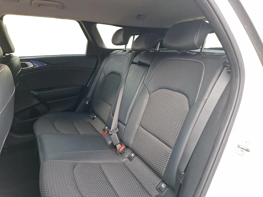 Kia Ceed Sportswagon 1.0 T-GDi DynamicPlusLine | Dealeronderhouden | Navigatie | Achteruit rij camera | Half - leer