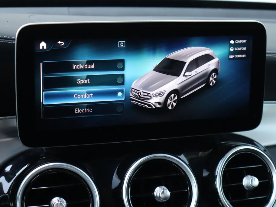 Mercedes-Benz GLC 300e 4MATIC Business Solution AMG l Keyless l Achteruitrij camera l Stoelverwarming