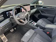 Volkswagen Tiguan 1.5 eHybrid 204PK R-Line Blackstyle · Panoramadak · Trekhaak · Apple/Android Car Play · 360° Camera · Garantie t/m 14-10-2030 of 100000km.