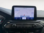 Ford Focus Wagon 1.0 EcoBoost Hybrid ST Line Business | Camera | Keyless | Stoel + Stuurverwarming | LED | Apple Carplay + Android Auto |