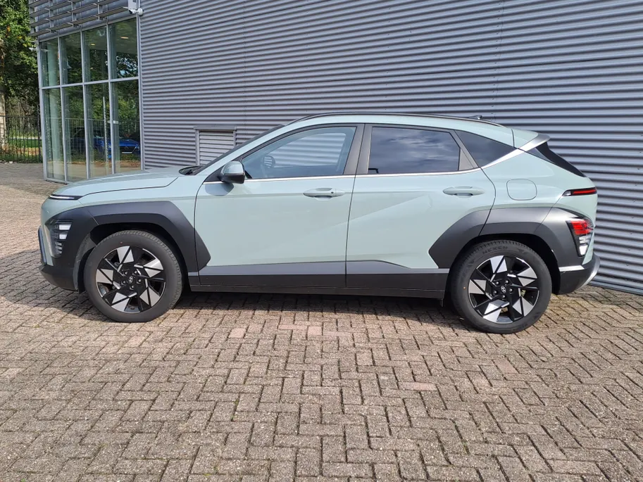Hyundai Kona 1.6 GDI HEV Comfort Smart AUTOMAAT | Trekhaak | Stoel/Stuur verwarming | Camera | Navigatie | Adaptieve Cruise | Apple Carplay/Android Auto | Hybride
