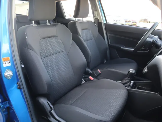 Suzuki Swift 1.2 Style Hybrid Automaat | Carplay | Keyless | AdaptiveCruise | AllSeasons