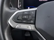 Volkswagen T-Cross 1.0 TSI 110pk DSG Life · Camera · Apple/Android Car Play · Afneembare Trekhaak · Virtual Cokcpit · Stoelverwarming ·
