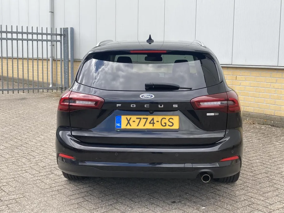 Ford Focus 1.0 EcoBoost Hybrid 155pk Automaat TitaniumX Wagon Groot Navigatie - Winter pakket - AGR bestuurdersstoel