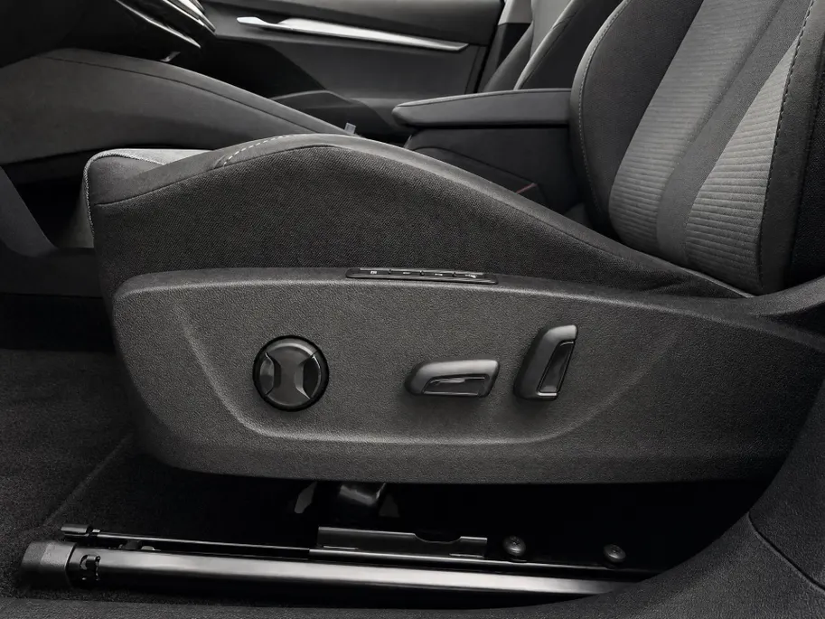 Škoda Enyaq iV Business Edition 85 | trekhaak wegklapbaar | 19'' proteus velgen | 2.500,- inruilbonus!!