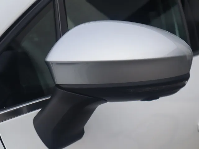 Mitsubishi Grandis 1.8 HEV Instyle Panodak | Harman Kardon | Leder