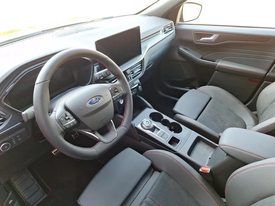 Ford Kuga 2.5 PHEV ST-Line X | Black Pack | Winterpack | Matrix Ledkoplampen | El. Trekhaak | 360Camera | Adaptive Cruisecontrol | Dodehoekdetectie | 20' Lichtmetaal | Draadloze Apple Carplay&Android Auto | B&O Audio | El. Vert. bestuurderstoel + geheugen | Nieuw t