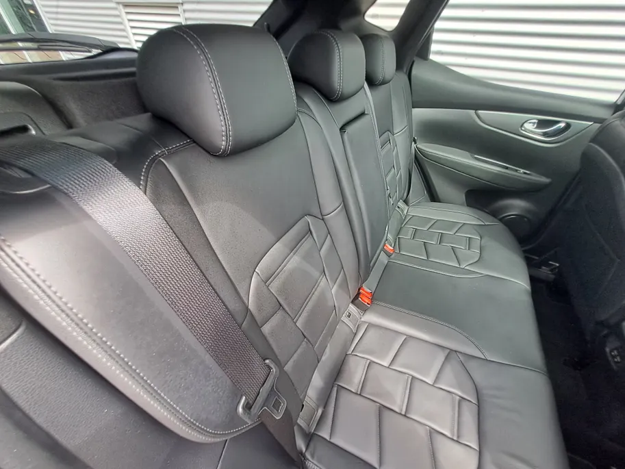 Nissan QASHQAI 1.3 DIG-T Premium Edition | Cruise control | Navi |  DAB | Apple Carplay/Android Auto | 360 Camera | Panorama Dak | Automaat | Leer |  Keyless entry | Keyless start