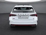 Škoda Octavia Combi 1.4 TSI RS iV PHEV 245pk DSG Business · Trekhaak inklap · Panoramadak · Camera · Head-Up Display · Dodehoeksensor · Keyless · Matrix LED ·
