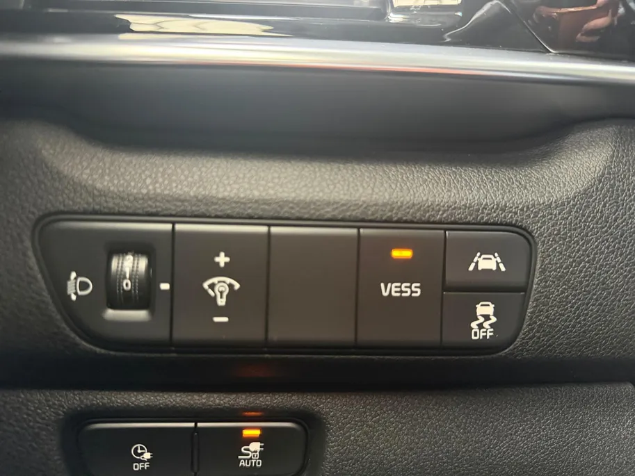 Kia e-Niro DynamicPlusLine 64 kWh Dealer onderhouden | Stoel + stuurverwarming | Climate control | 3 Fase laden |