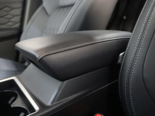 Mitsubishi Outlander 2.4 PHEV Instyle Trekhaak | Panodak | Adaptive Cruise | All Seas