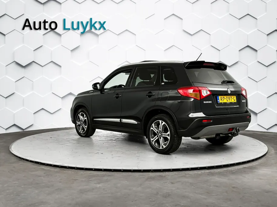 Suzuki Vitara 1.6 High Executive | Panoramadak | Adaptieve Cruise Control | Trekhaak