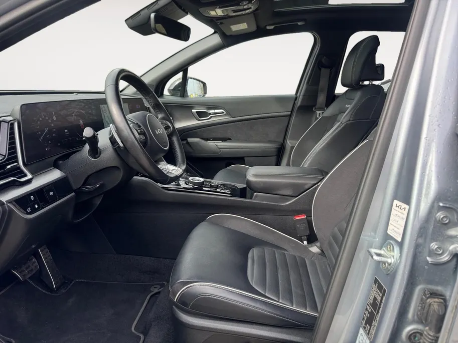 Kia Sportage 1.6 T-GDi Plug-in Hybrid AWD GT-Line | Panorama schuifdak | Camera | Stoel en Stuurwielverwarming | Elektrische achterklep | Navigatie | Adaptieve cruise control |