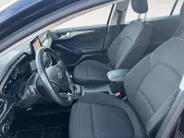 Ford Focus 1.0 EcoBoost Titanium Business | Navigatie | Apple carplay & Android auto | Winter pack | BLIS | Parkeersensoren voor en achter | Achteruitrijcamera | Trekhaak | Cruise control | Airco | Bovag garantie |
